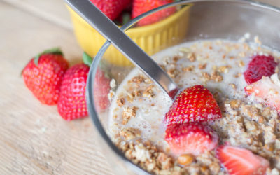 Quick and easy breakfast recipes: A crunchy breakfast paleo granola recipe